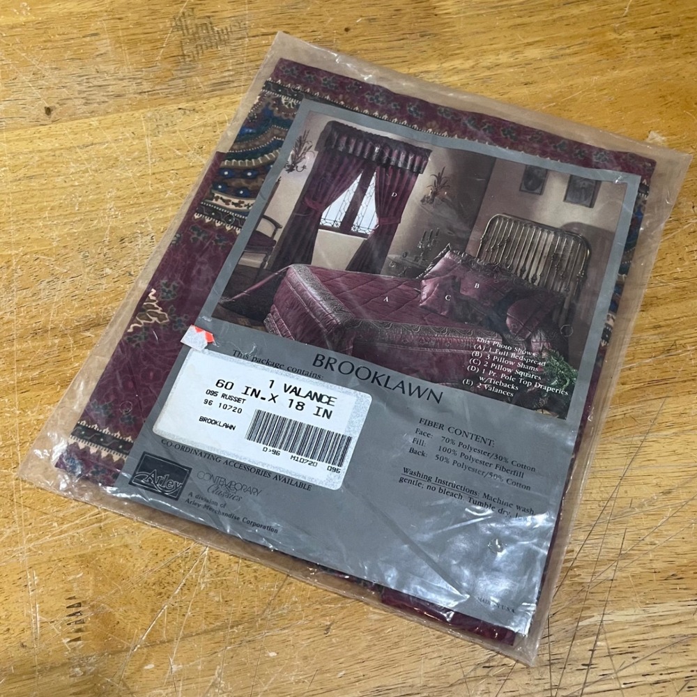 Vtg Arley Brooklawn Valance 60x18 Russet Paisley Medallion Victorian Boho NEW